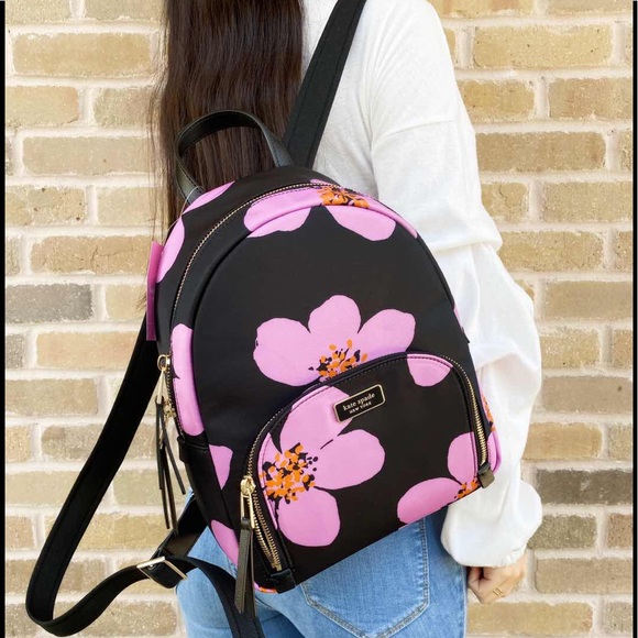 Gaby’sBags👜💕-NWT Kate spade 🌸 Backpack🌸 - Picture 2 of 4